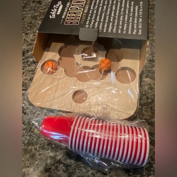 Mini Pong Beer Party Game Set - Red - Picture 3 of 3
